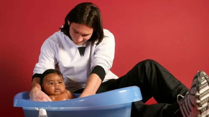 Lionel Messi with Yamal when he was a baby